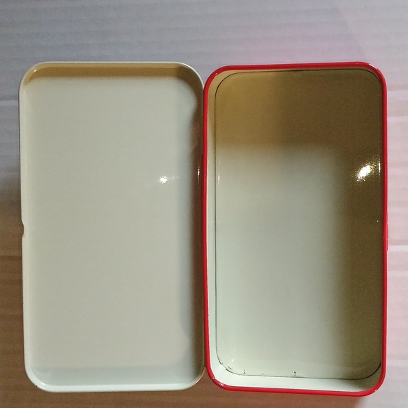 Vintage 1992 Tin Cracker Jack Pencil Case - Picture 3 of 9